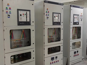 江蘇省涂膠屋頂光伏并網(wǎng)配電箱