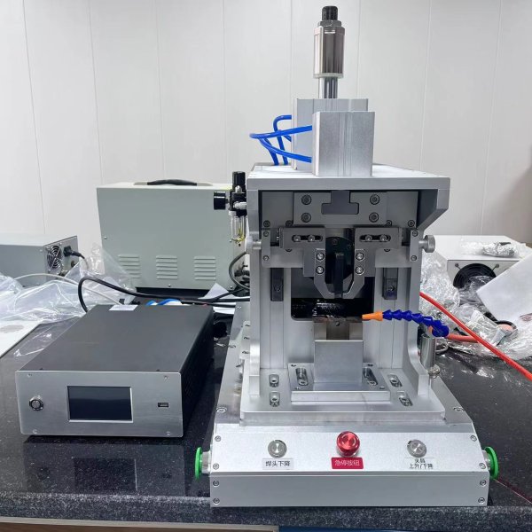 超聲波金屬端子焊接設(shè)備