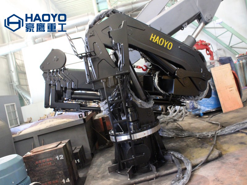  1T16M折疊船用吊機