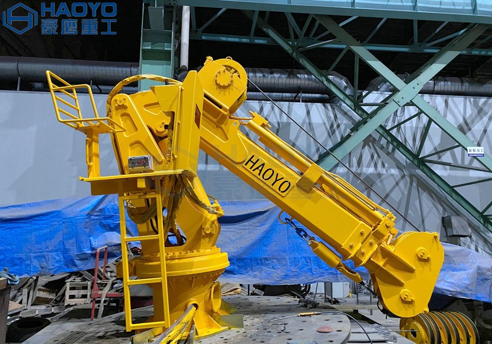 7T8M直臂伸縮船用吊機(jī)