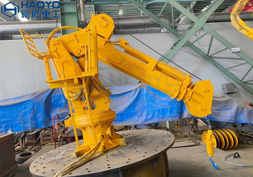 7T8M直臂伸縮船用吊機(jī)