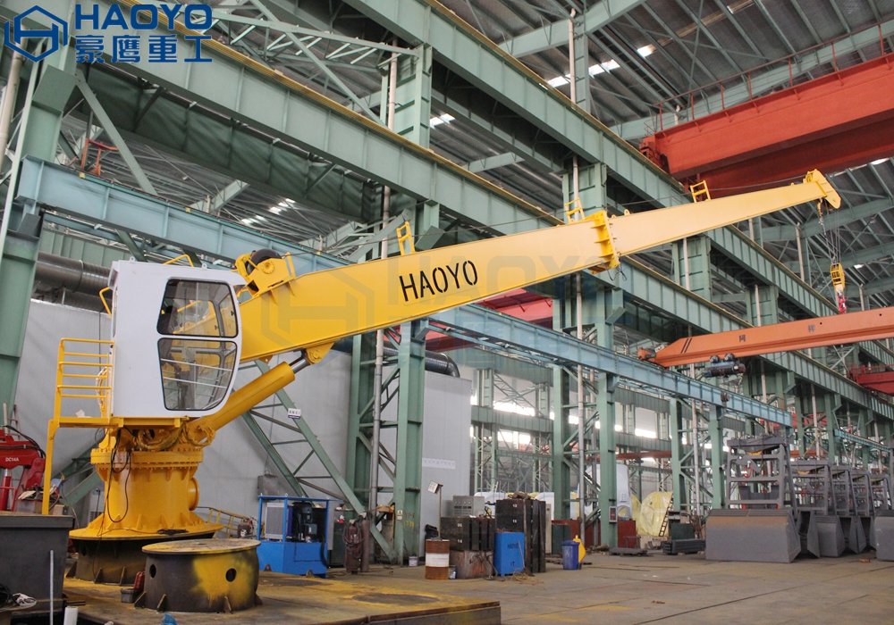 直臂船用吊機(jī)