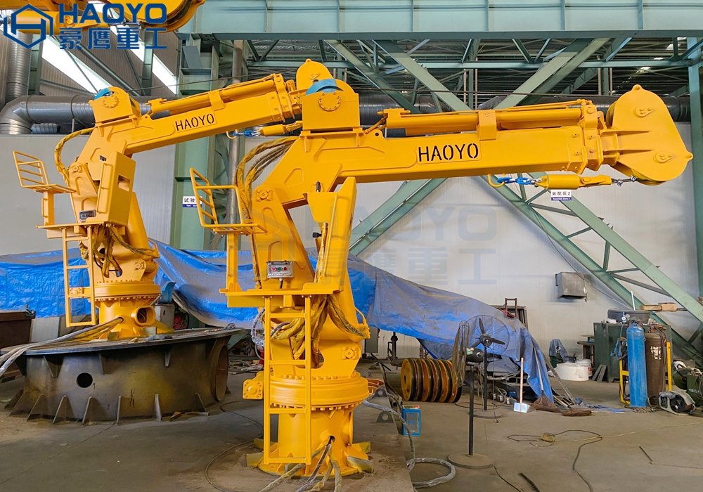 7T8M直臂伸縮船用吊機(jī)