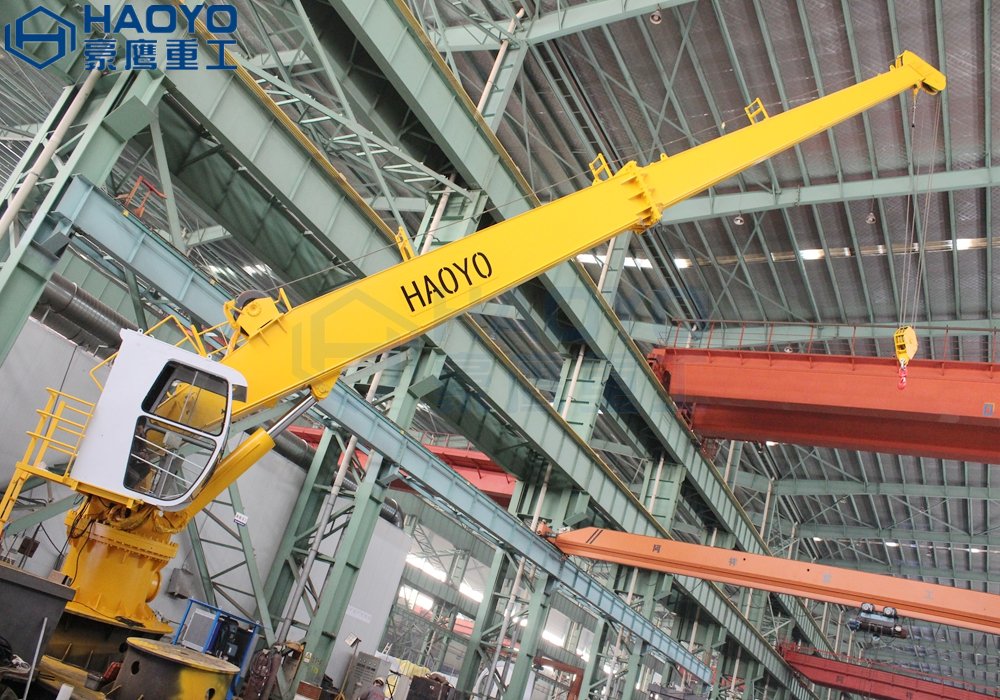 直臂船用吊機(jī)