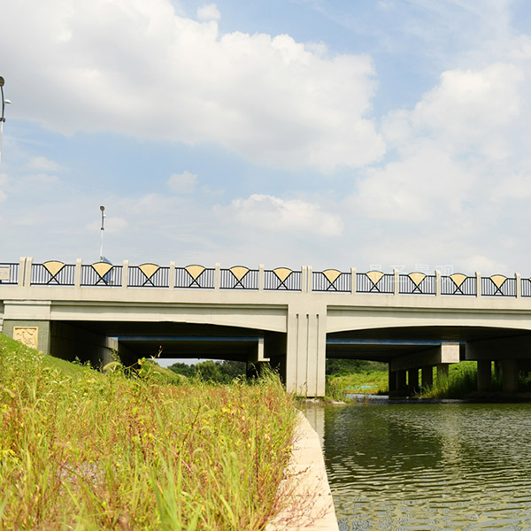 江蘇揚州曙光路韓萬河橋