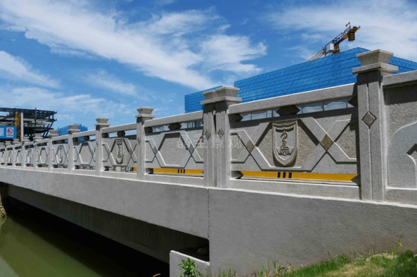 江蘇省常州市南醫(yī)大橋梁護欄