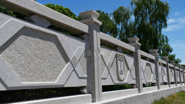 江蘇省常州市南醫(yī)大橋梁護欄