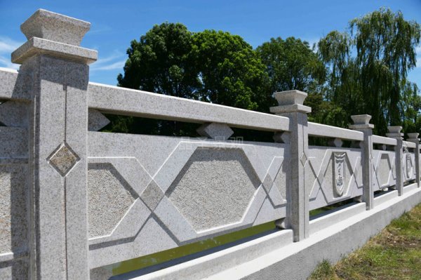 江蘇省常州市南醫(yī)大橋梁護欄