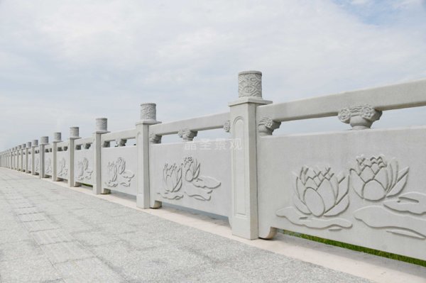 浙江省湖州市晟舍新街橋梁護(hù)欄