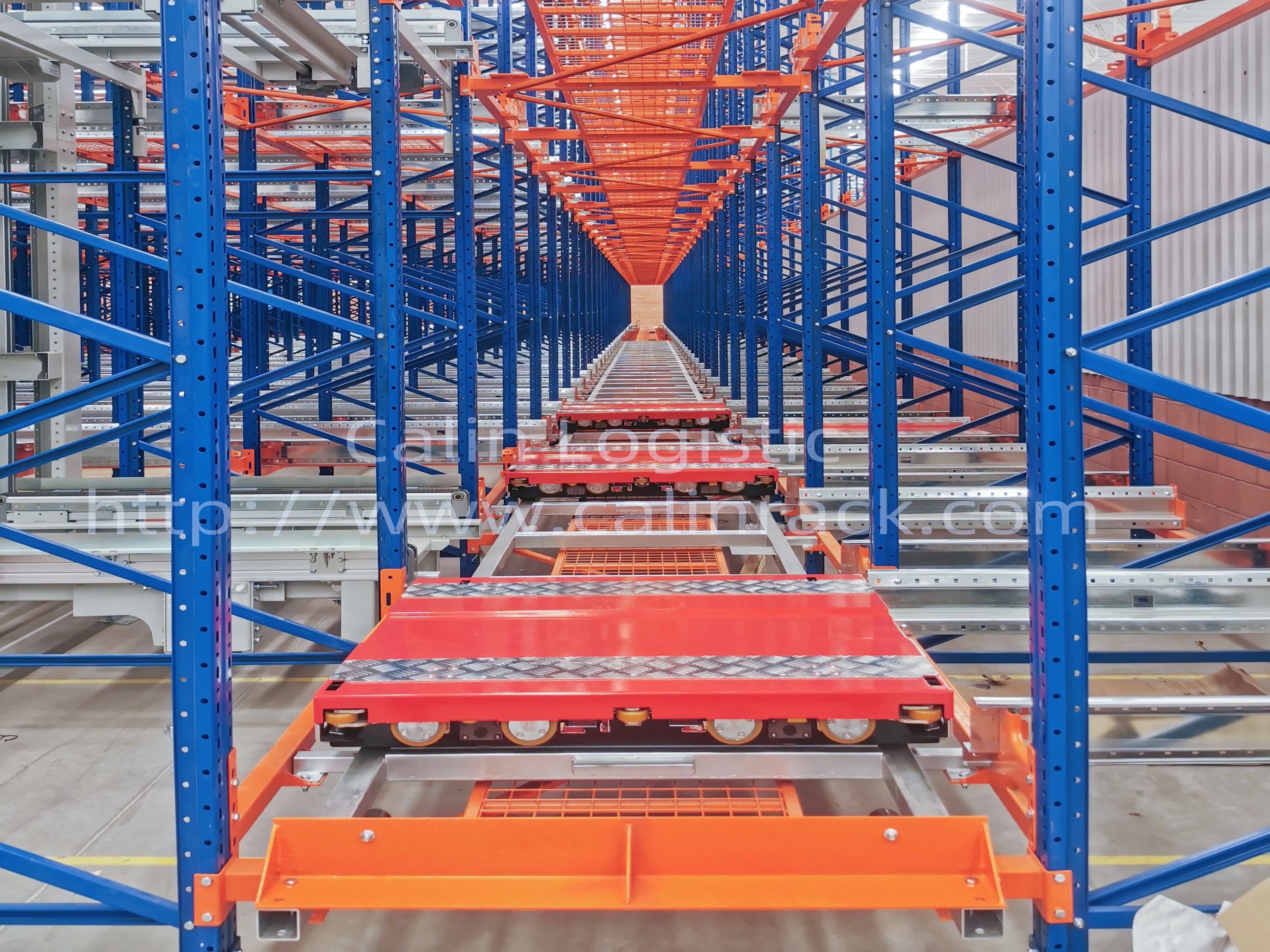 four-way shuttle warehouse racking system 1.1_副本（中文公司新闻）.jpg