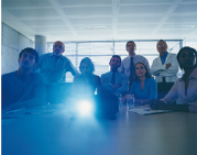 当着全班面被C到高潮哭视频