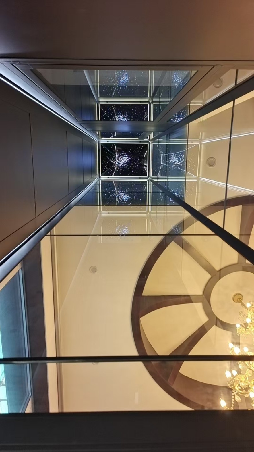 疊加別墅電梯能停幾輛車位？