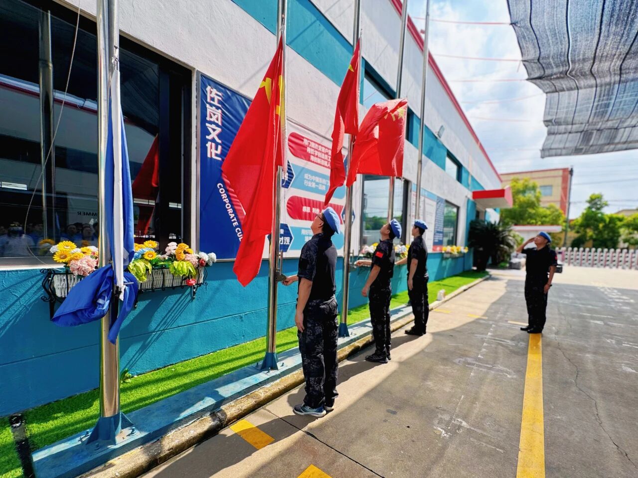 致敬最可愛的人！熱烈慶祝中國人民解放軍建軍98周年