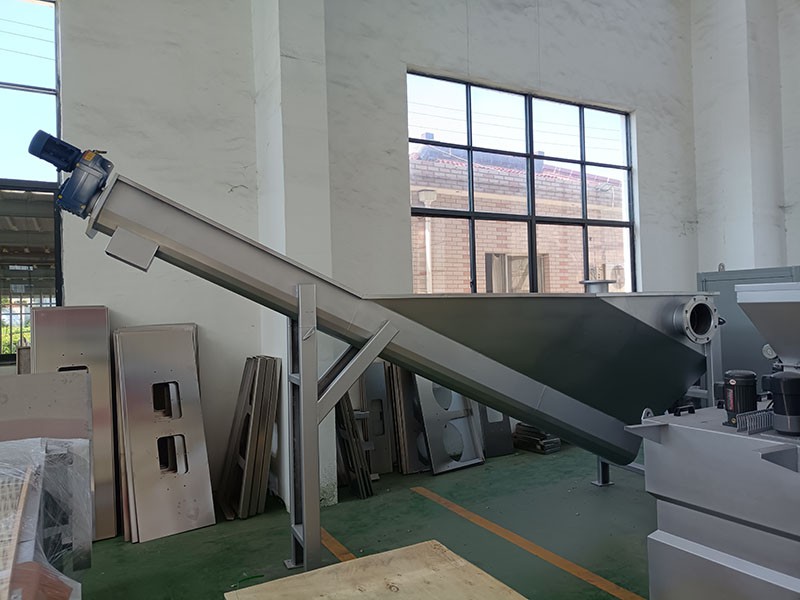 溶氣氣浮機在污水處理廠中的應用案例分享