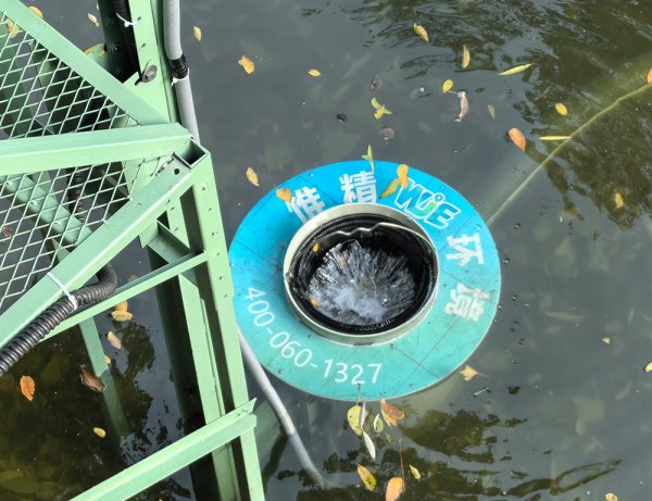 水面垃圾自動收集裝置 → →