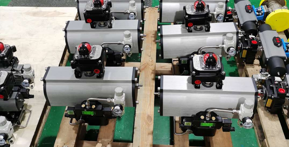 福建某化工廠(chǎng)撥叉式氣動(dòng)執(zhí)行機(jī)構(gòu)項(xiàng)目