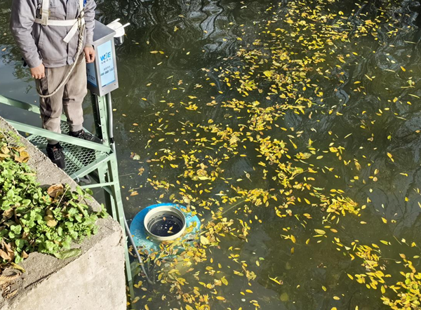 水面保潔好幫手---惟精環(huán)境自動(dòng)水面垃圾收集器