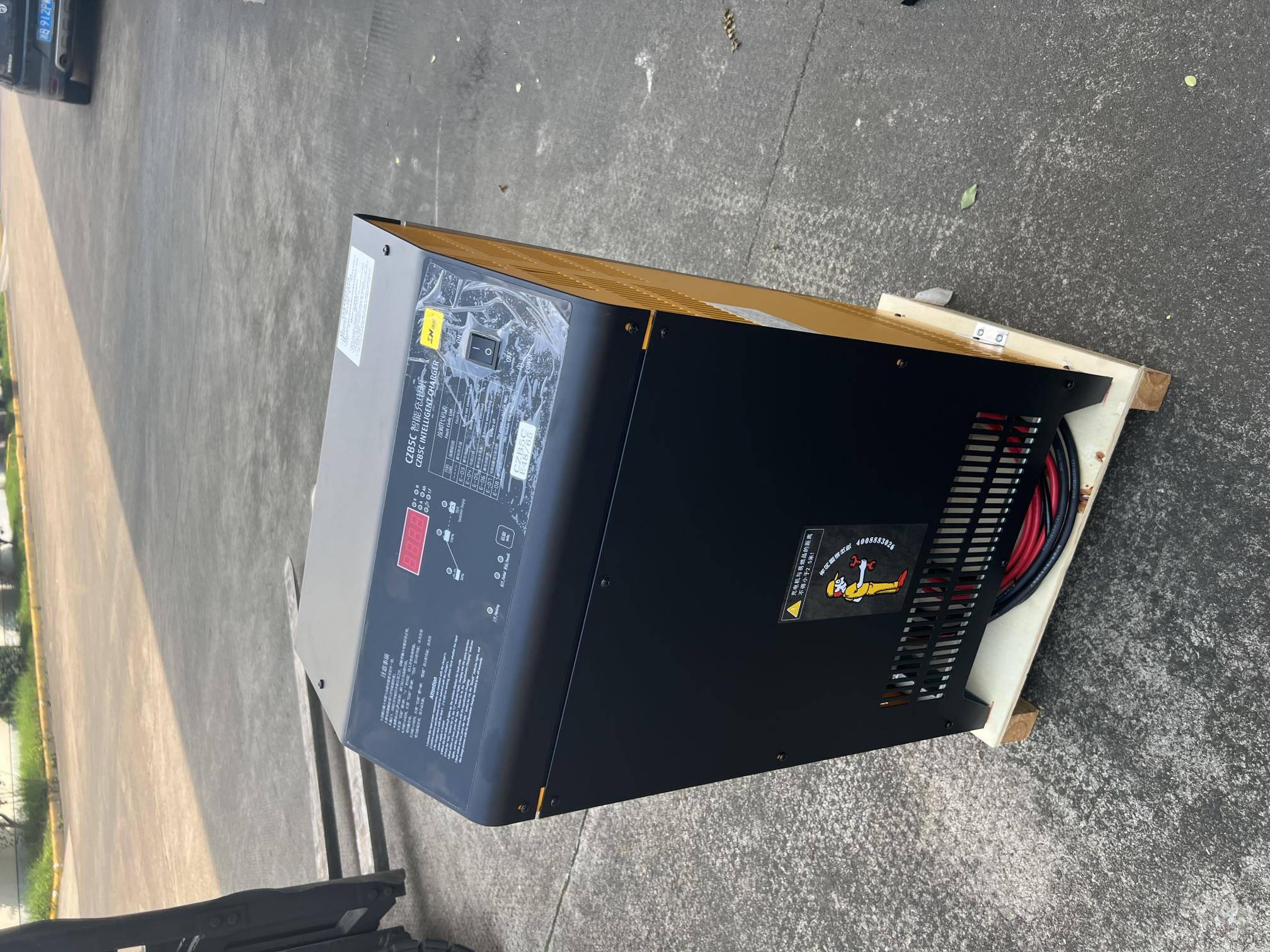 CZB5C-E48/65智能充電機 380V 65A 充電器