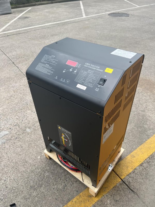 CZB5C-E48/50智能充電機(jī) 48V 50A 充電器