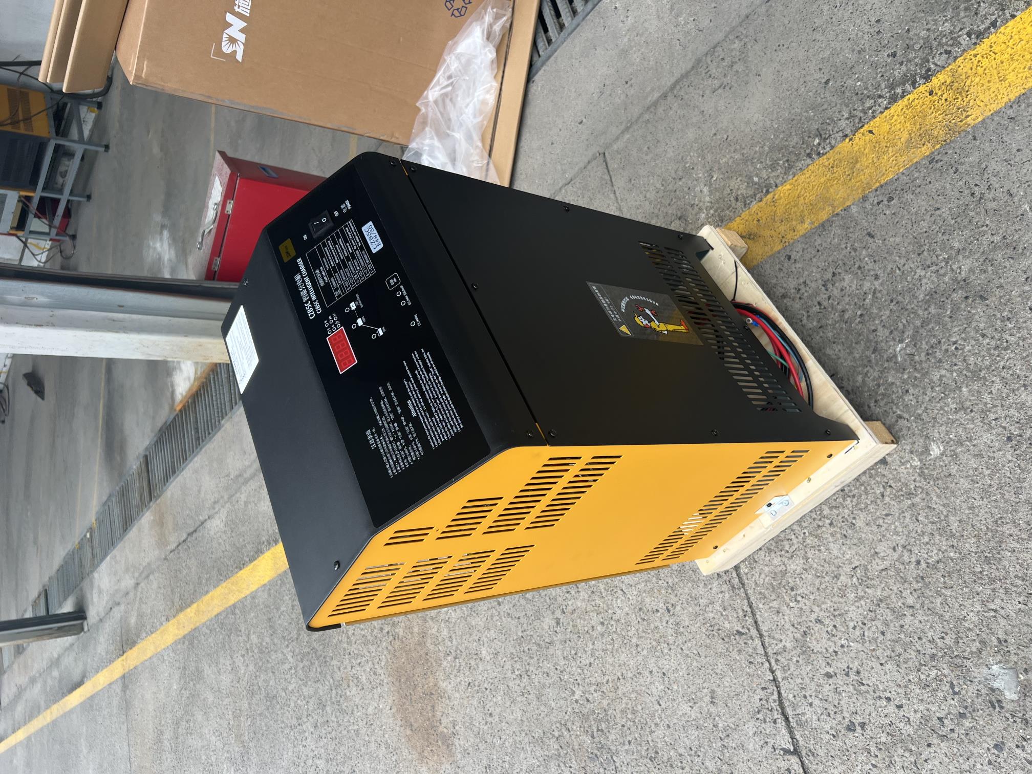 CZB5C-E48/50智能充電機(jī) 48V 50A 充電器