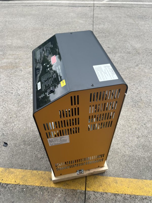 CZB5C-E48/50智能充電機(jī) 48V 50A 充電器