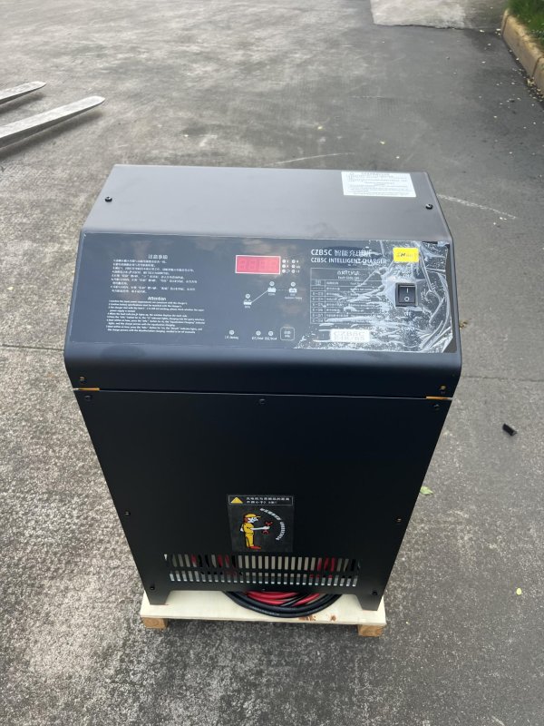 CZB5C-E48/65智能充電機 380V 65A 充電器