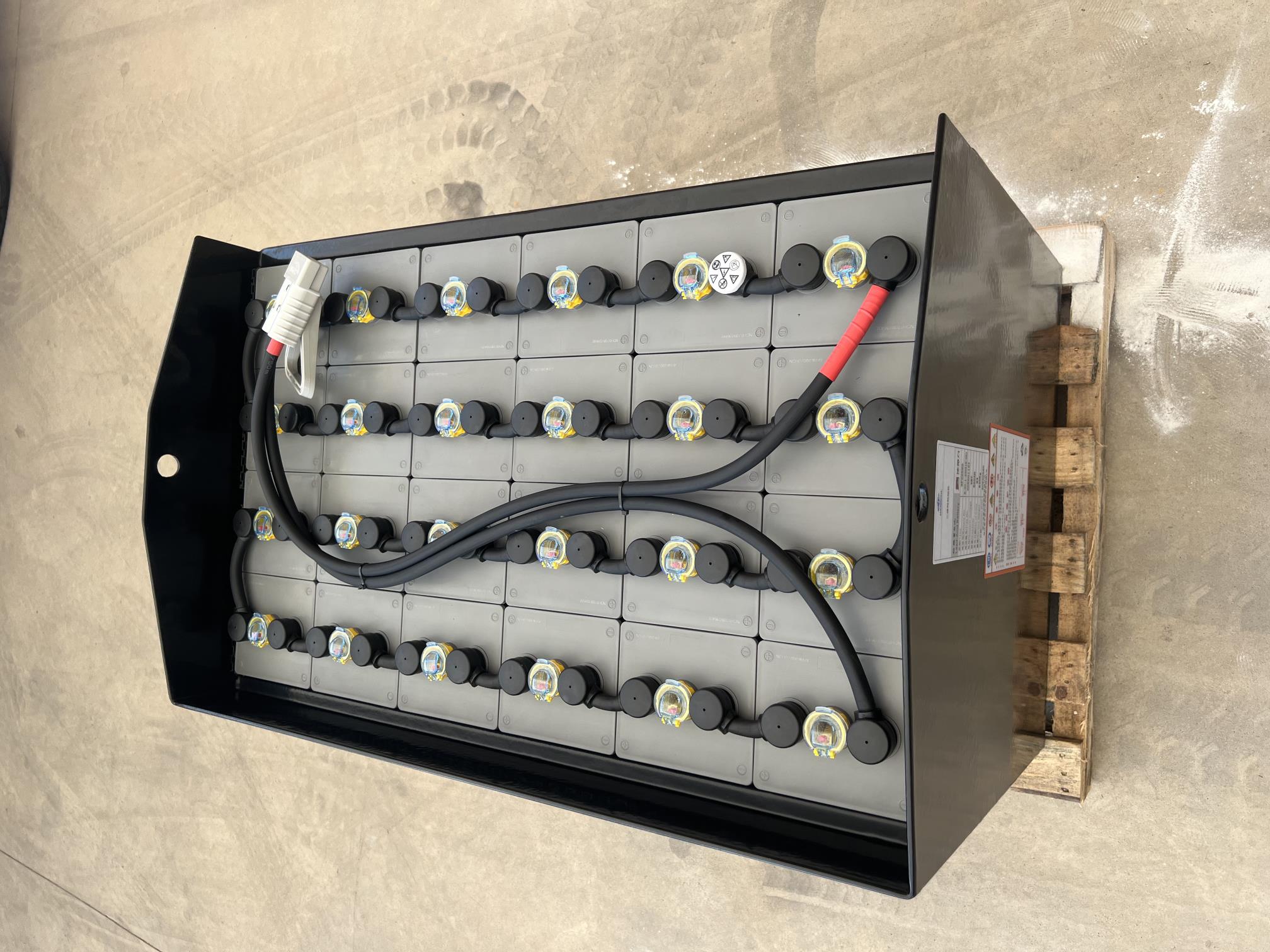 豐田7FBE20叉車蓄電池 24-8PZB560 48V 560AH 適配豐田2噸3支點(diǎn)電動(dòng)叉車