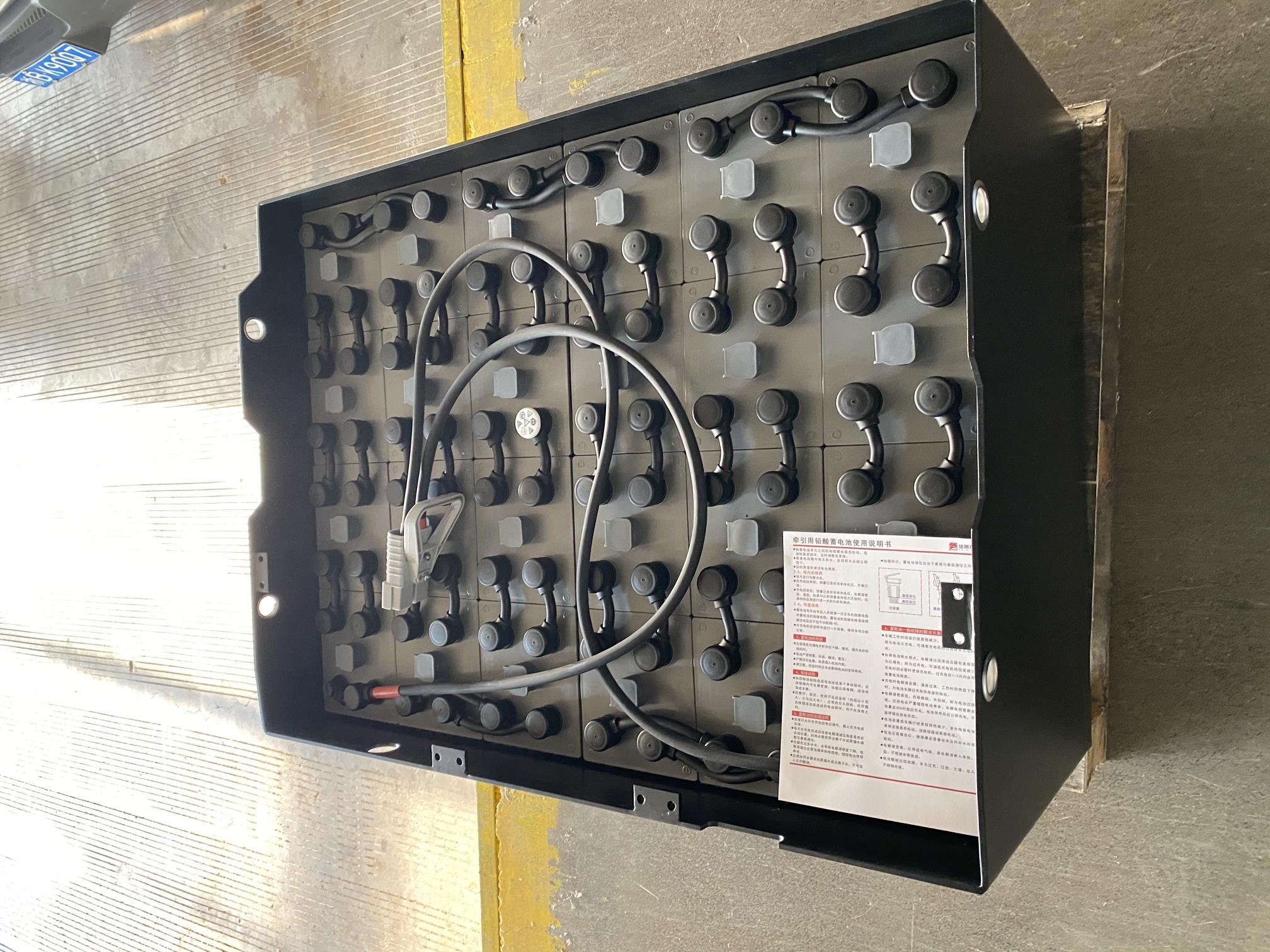 中聯(lián)重科FB20型叉車(chē)蓄電池 24-9PZS630 48V 630AH 適配中聯(lián)重科2噸/2.5噸電動(dòng)叉車(chē)