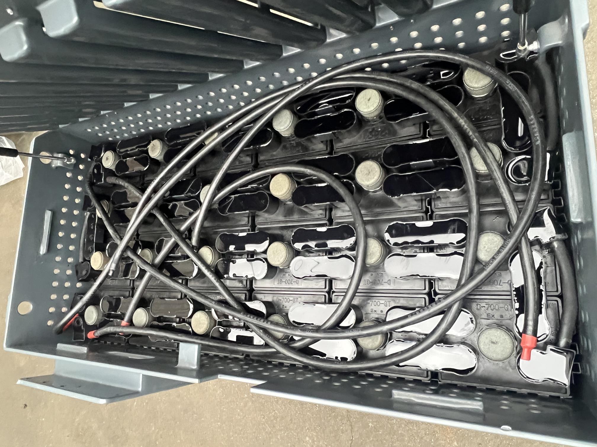 衡陽合力2噸防爆電動叉車蓄電池 24-D-700GT 48V 700AH 淄博火炬