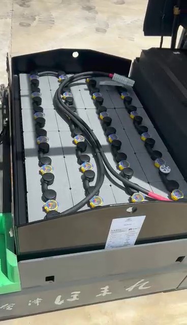 豐田7FBE20叉車蓄電池 24-8PZB560 48V 560AH 適配豐田2噸3支點(diǎn)電動(dòng)叉車