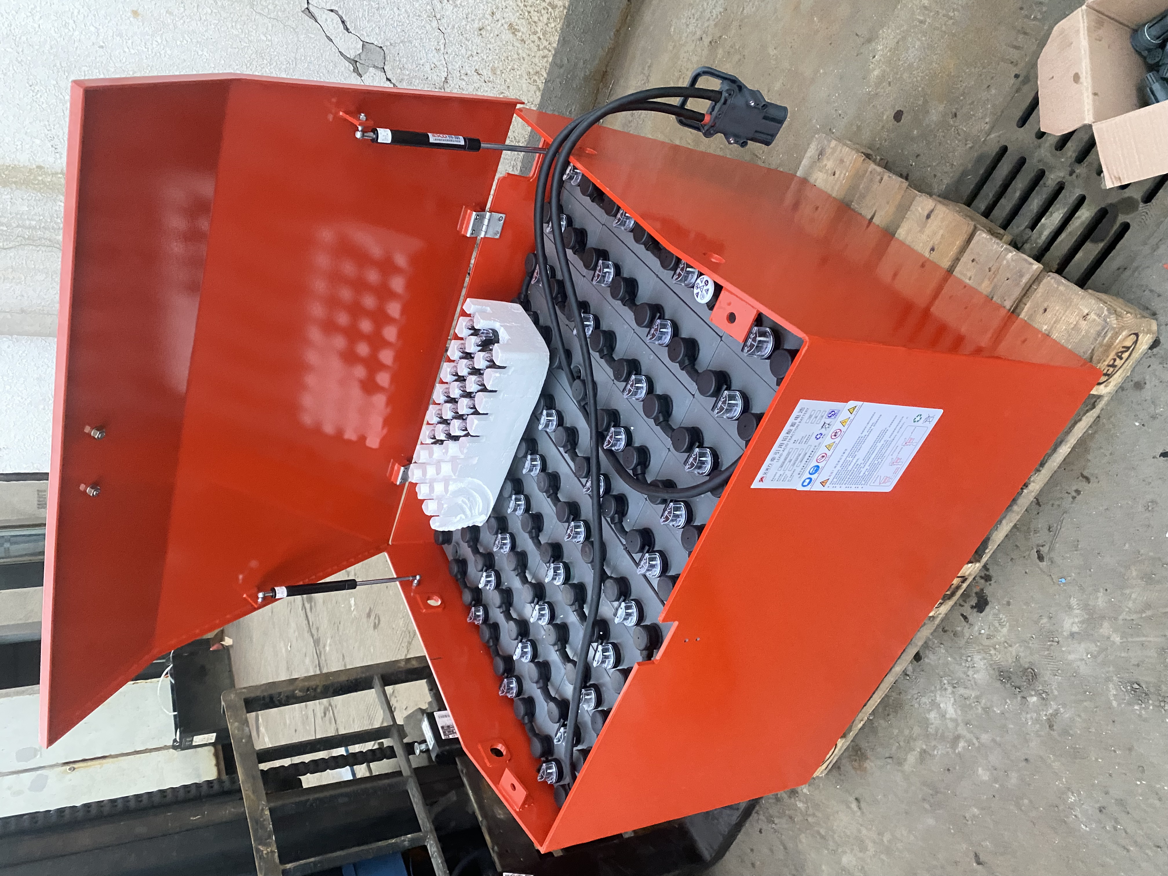 合力CPD40/50叉車蓄電池 40-5PZS600 80V 600AH 適配合力5噸電動叉車