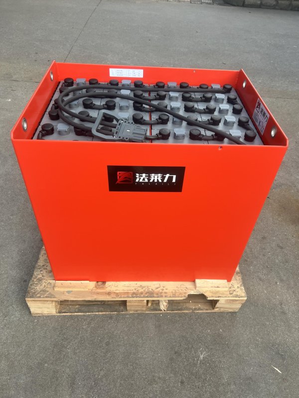 林德叉車(chē) E20 鉛酸蓄電池 24-5PZS700 48V 700AH  林德電動(dòng)叉車(chē)進(jìn)口電瓶