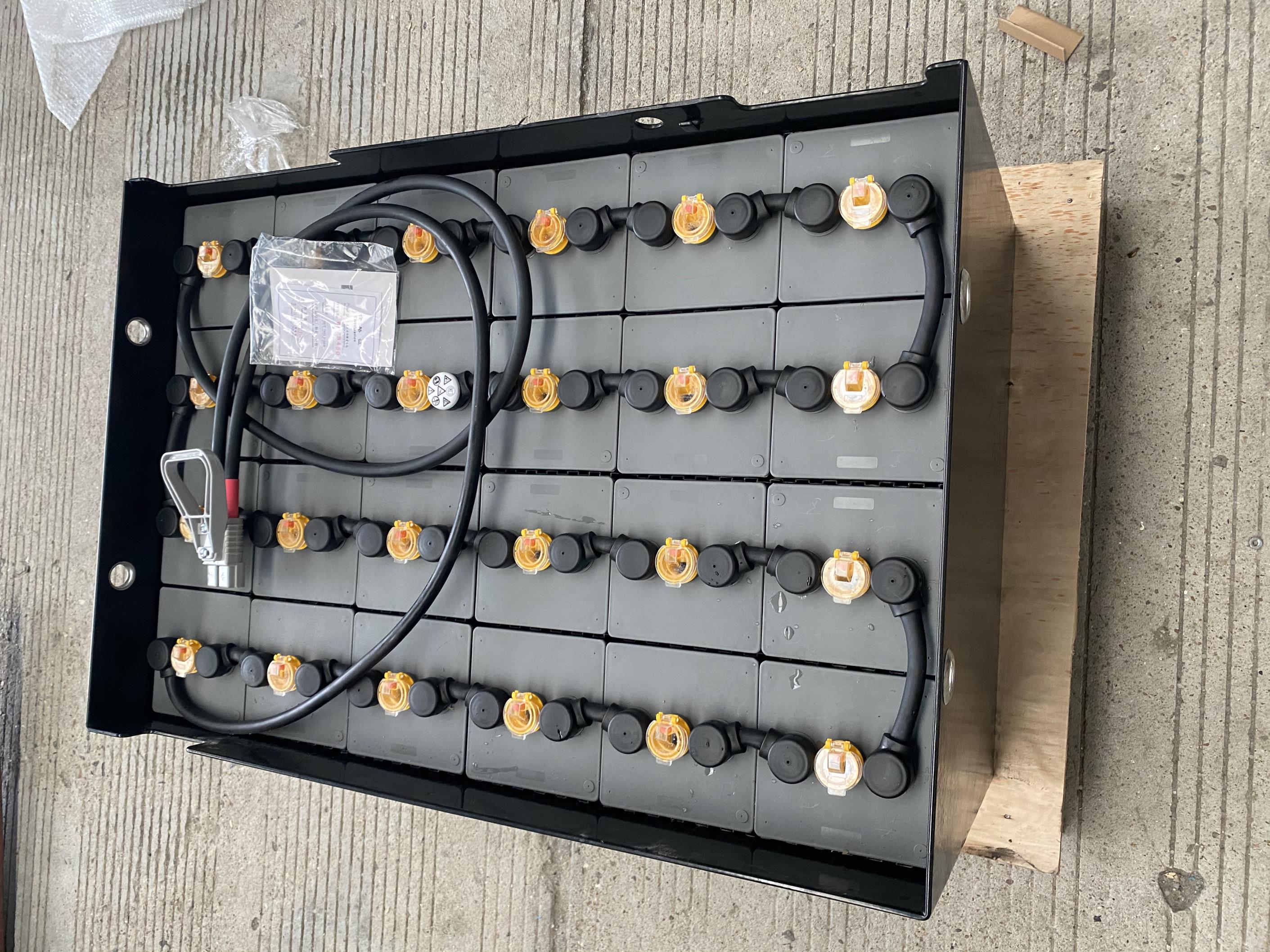 力至優(yōu)叉車 FB20-72 鉛酸蓄電池 24-9PZB450 48V 450AH 適配日本力至優(yōu)2噸叉車