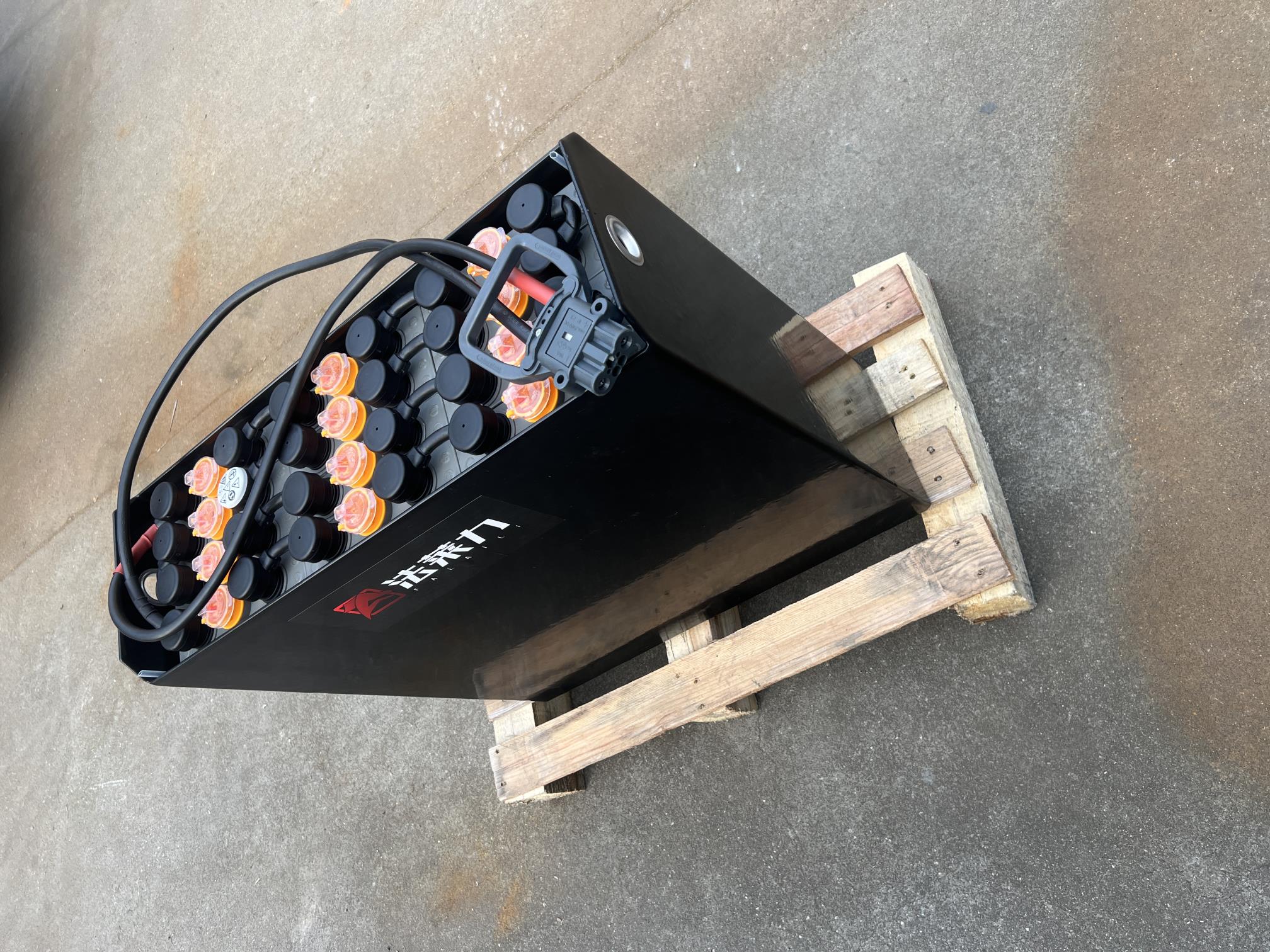 諾力PT20站駕式托盤車叉車蓄電池 12-2PZS210 24V 210AH