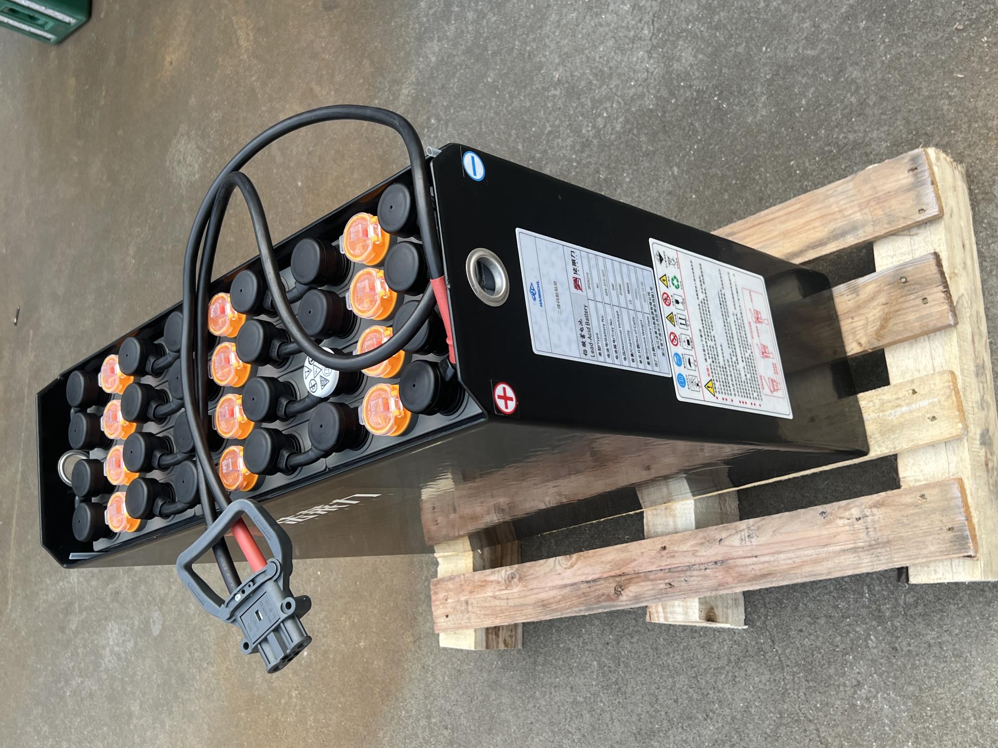 諾力PT20站駕式托盤車叉車蓄電池 12-2PZS210 24V 210AH