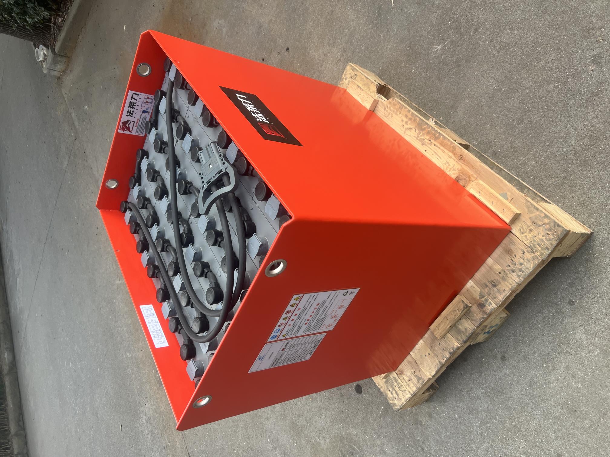 林德叉車(chē) E20 鉛酸蓄電池 24-5PZS700 48V 700AH  林德電動(dòng)叉車(chē)進(jìn)口電瓶