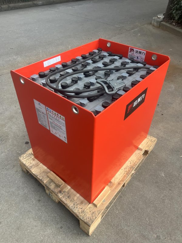 林德叉車(chē) E20 鉛酸蓄電池 24-5PZS700 48V 700AH  林德電動(dòng)叉車(chē)進(jìn)口電瓶