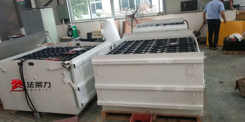 四方機(jī)車 100噸 鉛酸蓄電池 6PZB600 84 PCS 168V 600AH