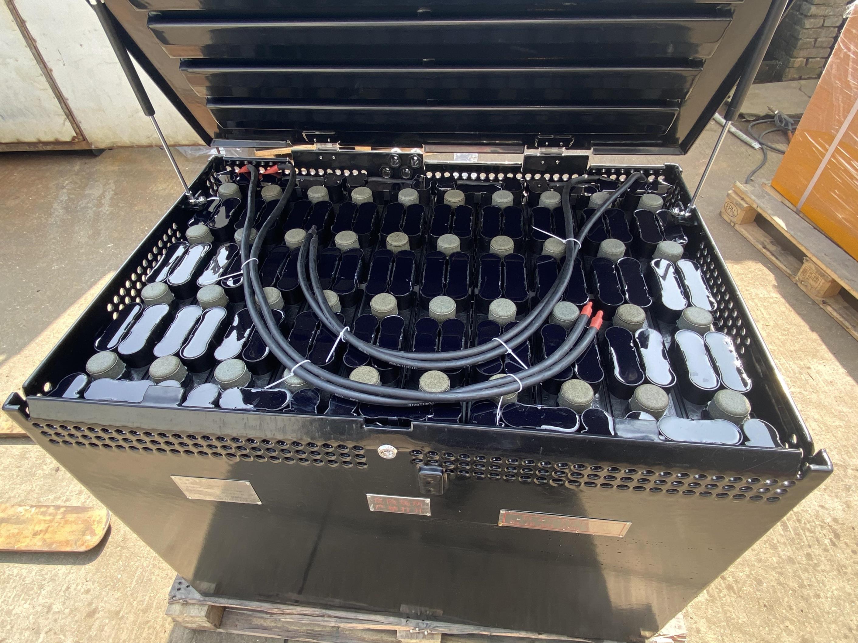 霸特爾 CPDB30型3.0t 鉛酸防爆蓄電池 40-5DB500A-T 80V 500AH 防爆叉車(chē)蓄電池組 