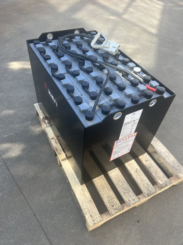 山東中叉電動(dòng)叉車(chē)鉛酸蓄電池組 24-4PZS400 48V 400AH