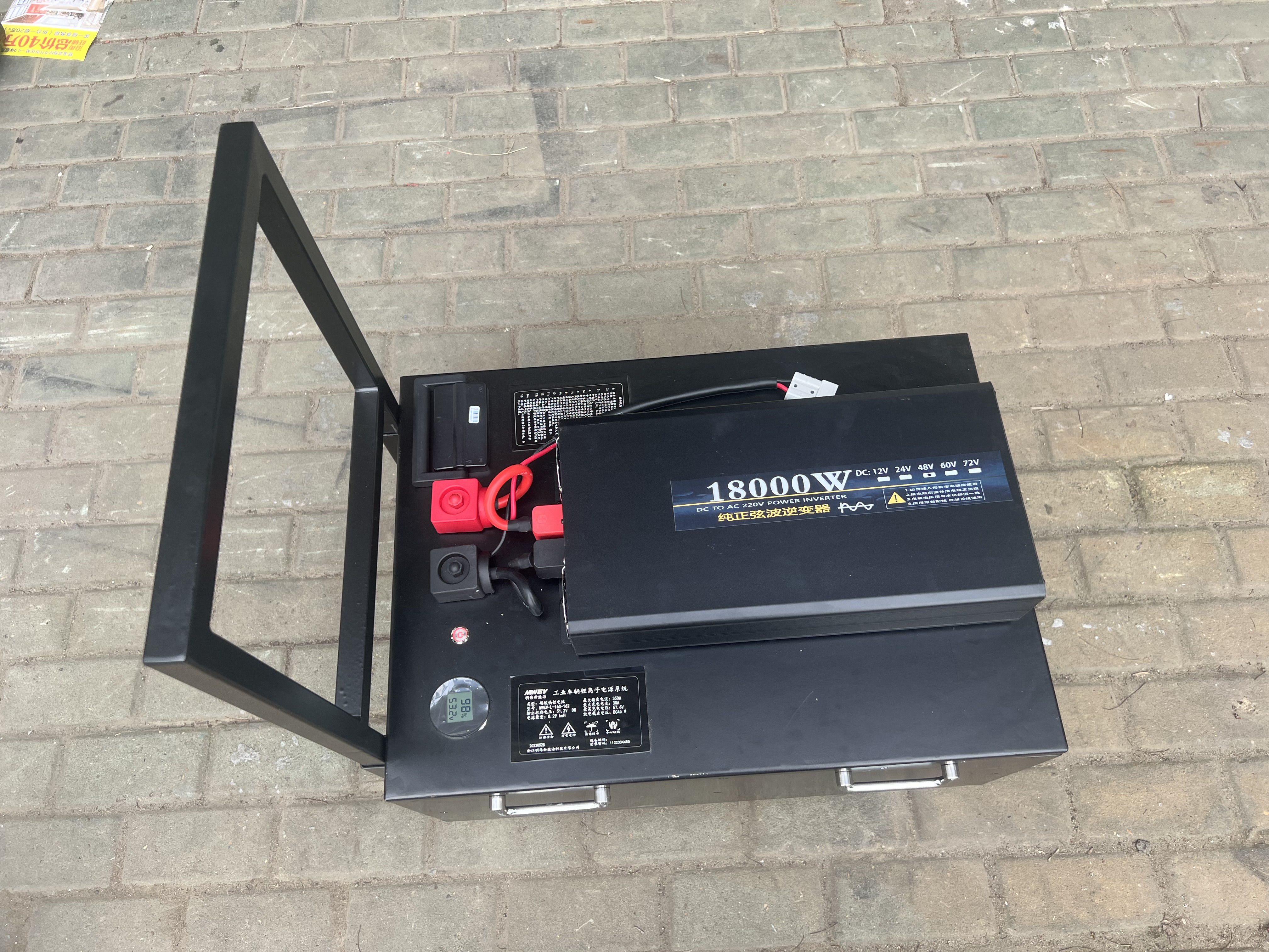 戶外移動(dòng)電源系統(tǒng) 磷酸鐵鋰電池51.2V173AH+3000瓦逆變器 手拉桿式設(shè)計(jì),可用于戶外應(yīng)急工作 戶外移動(dòng)電源系統(tǒng) 磷酸鐵鋰電池51.2V173AH+3000瓦逆變器 手拉桿式設(shè)計(jì),可用于戶外應(yīng)急工作