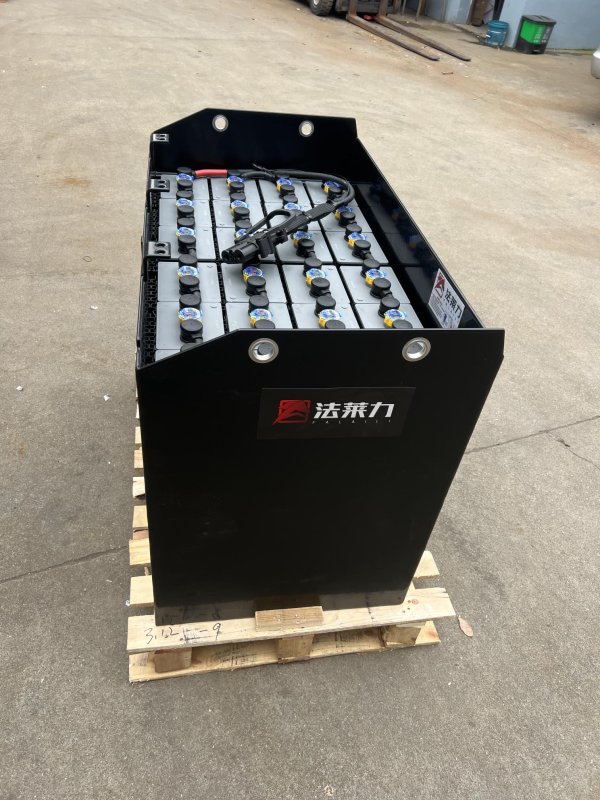 杭叉CPD20/25 A和J系列通用叉車(chē)蓄電池24-7PZB630 48V630AH