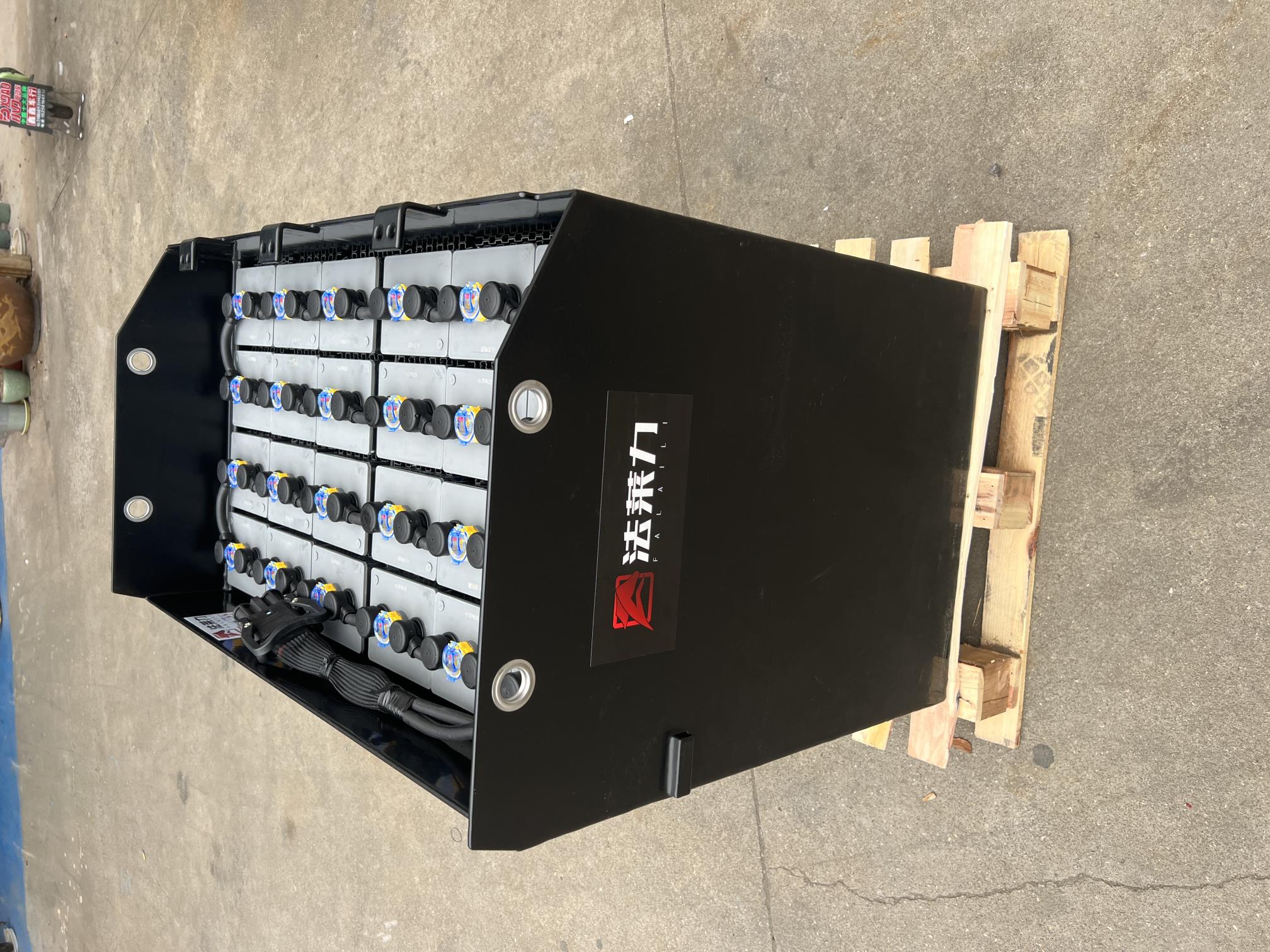 杭叉CPD20/25 A和J系列通用叉車(chē)蓄電池24-7PZB630 48V630AH