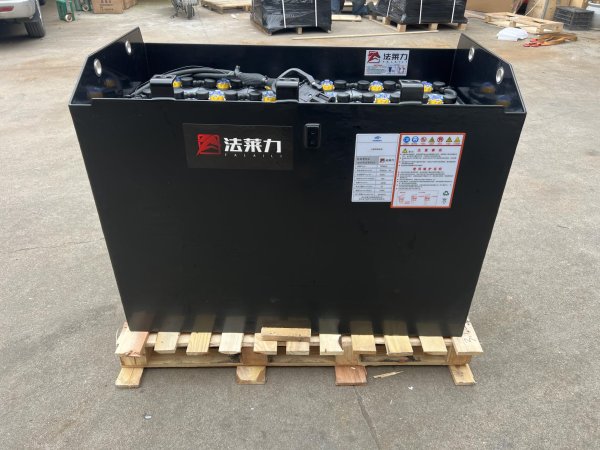 杭叉CPD20/25 A和J系列通用叉車(chē)蓄電池24-7PZB630 48V630AH