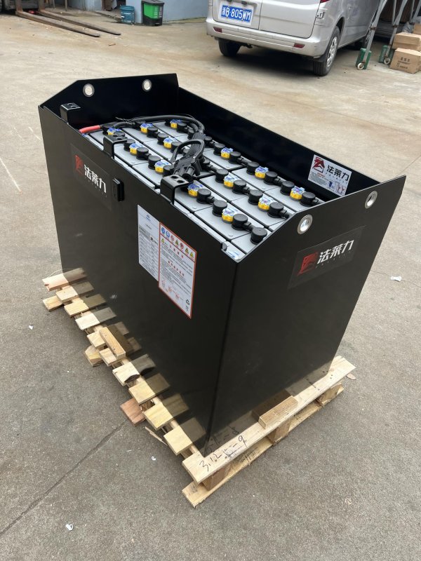 杭叉CPD20/25 A和J系列通用叉車(chē)蓄電池24-7PZB630 48V630AH