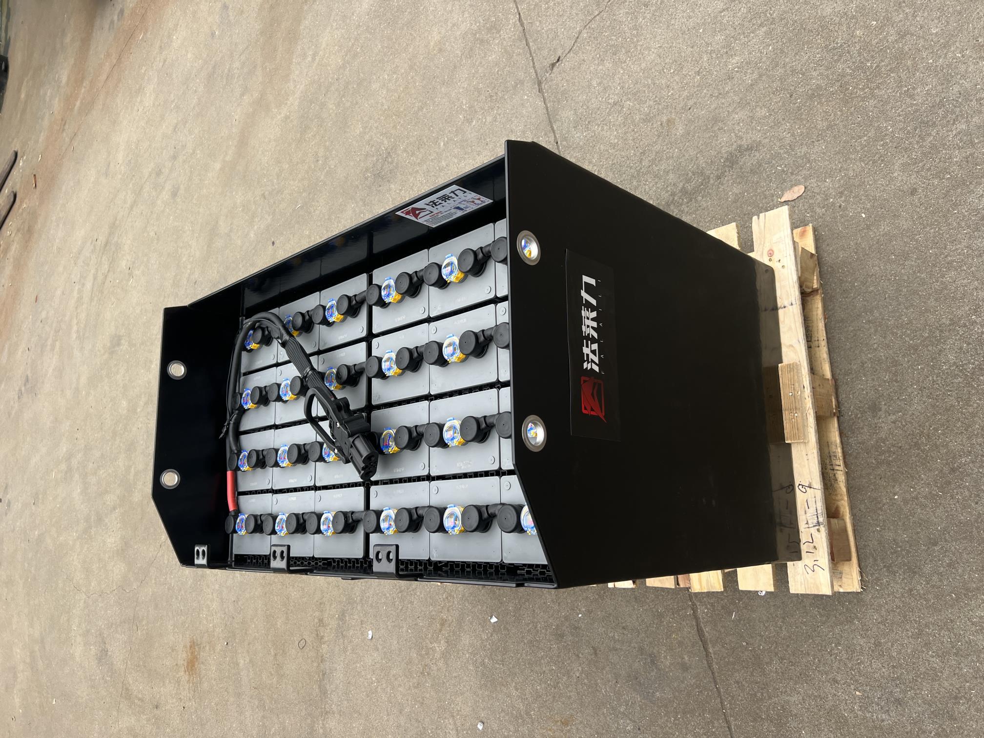 杭叉CPD20/25 A和J系列通用叉車(chē)蓄電池24-7PZB630 48V630AH