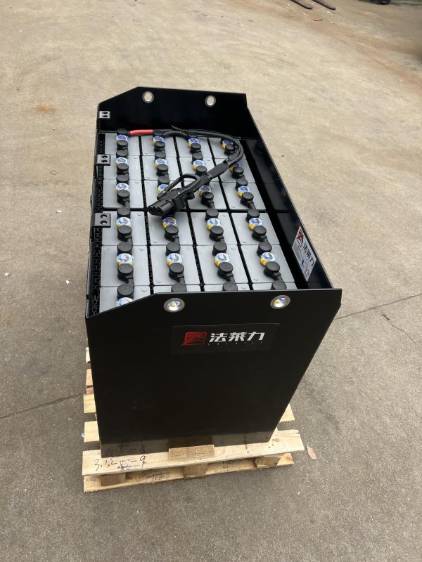 杭叉CPD20/25 A和J系列通用叉車(chē)蓄電池24-7PZB630 48V630AH