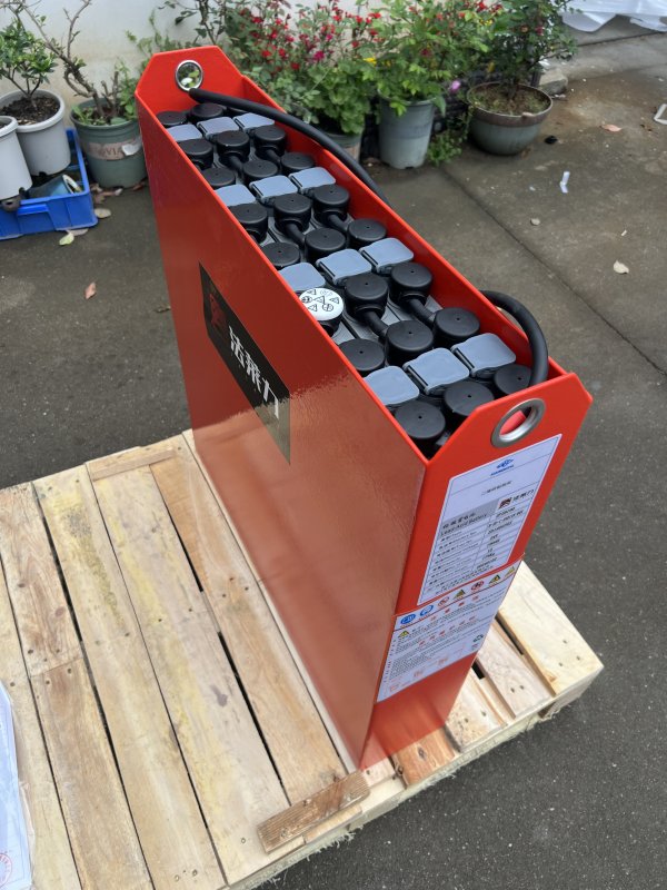 林德L10 L2堆高車(chē)叉車(chē)蓄電池 12-2PZB190 24V 190AH