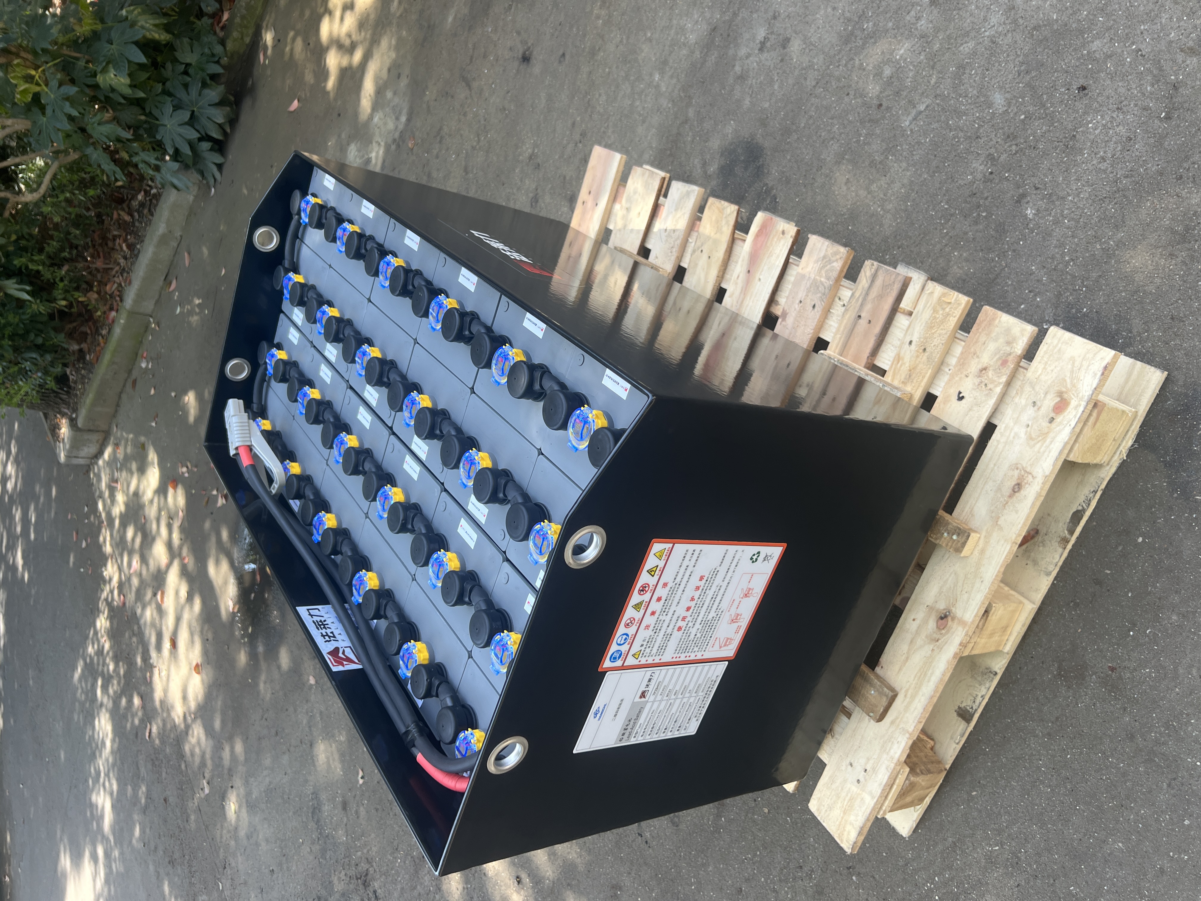 小松2噸平衡重叉車蓄電池 24-7PZB490 48V490AH