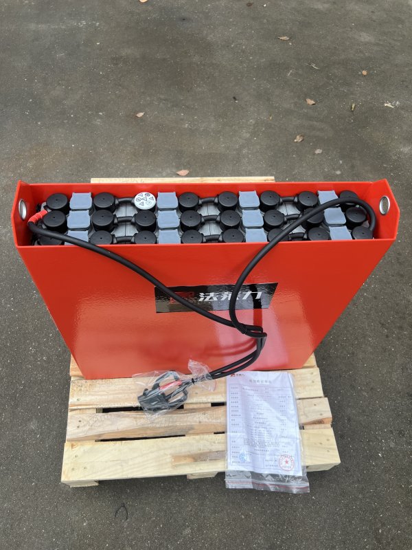 林德L10 L2堆高車(chē)叉車(chē)蓄電池 12-2PZB190 24V 190AH